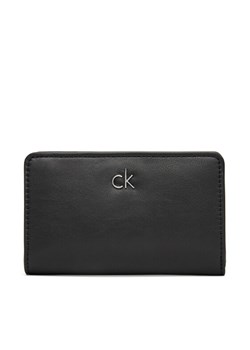 Calvin Klein Duży Portfel Damski Ck Re-Lock Medium Bifold LV04F1033G Czarny ze sklepu MODIVO w kategorii Portfele damskie - zdjęcie 183814513