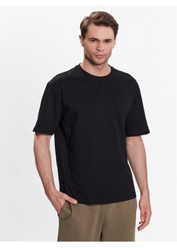 Outhorn T-Shirt TTSHM455 Czarny Regular Fit ze sklepu MODIVO w kategorii T-shirty męskie - zdjęcie 183814844