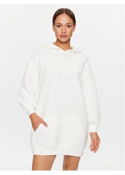 Guess Sukienka codzienna V3BQ14 K7UW2 Biały Regular Fit ze sklepu MODIVO w kategorii Sukienki - zdjęcie 183815043