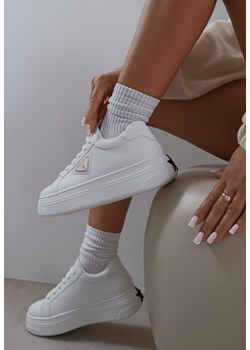 Białe Sneakersy Vices na Grubej Podeszwie Zdobione Aplikacją Aranellis ze sklepu renee.pl w kategorii Buty sportowe damskie - zdjęcie 183836324