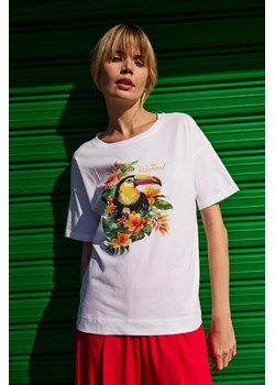 Bawełniany t-shirt z nadrukiem biały ze sklepu Moodo.pl w kategorii Bluzki damskie - zdjęcie 183839704