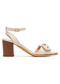 Sandały Clara Barson WS24053-01 ze sklepu ccc.eu w kategorii Sandały damskie - zdjęcie 183845321