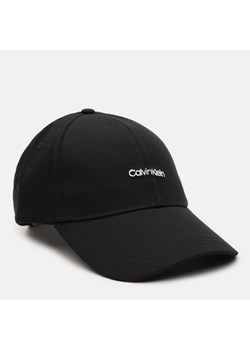CZAPKA Z DASZKIEM CALVIN KLEIN CCA0901 ze sklepu olika.com.pl w kategorii Czapki z daszkiem męskie - zdjęcie 183858412