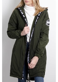 KURTKA PARKA Z KAPTUREM W KOLORZE ZIELONYM ze sklepu olika.com.pl w kategorii Parki damskie - zdjęcie 183858601