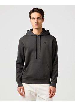 MESKA BLUZA WRANGLER SIGN OFF HOODIE FADED BLACK 112364289 ze sklepu YouNeedit.pl w kategorii Bluzy męskie - zdjęcie 183859104
