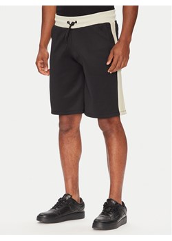 Guess Szorty sportowe Z5YD01 KCRU2 Czarny Regular Fit ze sklepu MODIVO w kategorii Spodenki męskie - zdjęcie 183862680