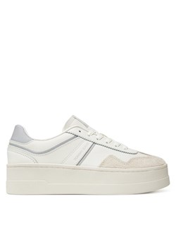 Sneakersy Tommy Jeans The Greenwich Flatform EN0EN02807 Biały ze sklepu eobuwie.pl w kategorii Buty sportowe damskie - zdjęcie 183865751