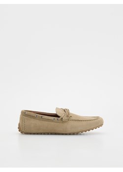 Reserved - Zamszowe loafersy - beżowy - id: 242CR-08X - marki Reserved - 183868640 Reserved - Zamszowe loafersy - beżowy ze sklepu Reserved w kategorii Mokasyny męskie - zdjęcie 183868640