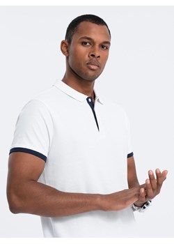 Bawełniana męska koszulka polo z kontrastowymi wykończeniami – biała V1 OM-POSS-0113 ze sklepu ombre w kategorii T-shirty męskie - zdjęcie 183875883