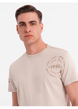 Męska bawełniana koszulka z nadrukiem w militarnym stylu – beżowa V1 OM-TSWT-0202 ze sklepu ombre w kategorii T-shirty męskie - zdjęcie 183876114