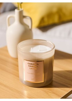 Sinsay - Świeca zapachowa Caramel Vanilla Latte - kremowy ze sklepu Sinsay w kategorii Świece i dyfuzory - zdjęcie 183876901
