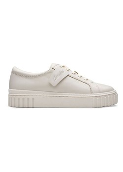 Clarks Skórzane sneakersy &quot;Mayhill Walk&quot; w kolorze kremowym ze sklepu Limango Polska w kategorii Buty sportowe damskie - zdjęcie 183878822