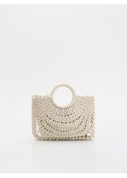 Reserved - Sznurkowa torebka shopper - złamana biel ze sklepu Reserved w kategorii Torby letnie - zdjęcie 183879020