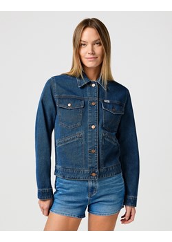 WRANGLER DAMSKA KURTKA JEANSOWA WRANGLER HERITAGE JACKET GOLDEN BLUE 112362331 ze sklepu YouNeedit.pl w kategorii Kurtki damskie - zdjęcie 183880311