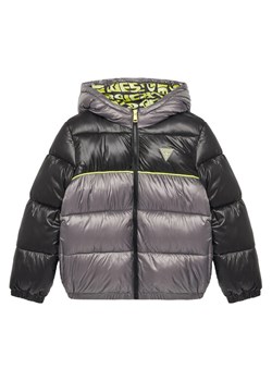 Guess Kurtka zimowa L5YL00 WEGY0 Szary Regular Fit ze sklepu MODIVO w kategorii Kurtki chłopięce - zdjęcie 183885552