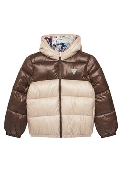 Guess Kurtka zimowa L5YL00 WEGY0 Beżowy Regular Fit ze sklepu MODIVO w kategorii Kurtki chłopięce - zdjęcie 183885632