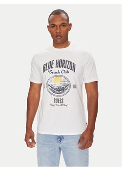 Guess T-Shirt M5YI69 KBW41 Biały Regular Fit ze sklepu MODIVO w kategorii T-shirty męskie - zdjęcie 183885693