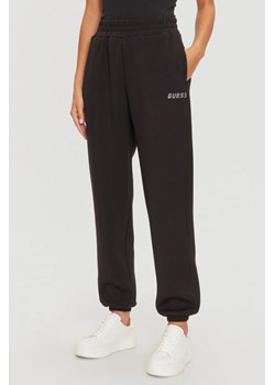 GUESS Czarne damskie spodnie dresowe Cecilia, Rozmiar XS ze sklepu outfit.pl w kategorii Spodnie damskie - zdjęcie 183894371