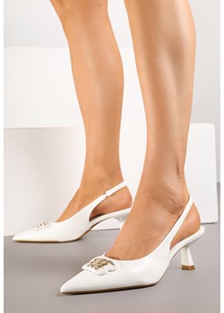 Białe Sandały Vices na Kaczuszce Typu Slingback Ozdobione Metaliczną Aplikacją Lilarunea ze sklepu renee.pl w kategorii Czółenka - zdjęcie 183897204