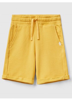 Benetton Bermudy w kolorze żółtym ze sklepu Limango Polska w kategorii Spodenki chłopięce - zdjęcie 183899563