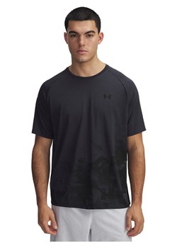 Under Armour Koszulka sportowa w kolorze czarnym ze sklepu Limango Polska w kategorii T-shirty męskie - zdjęcie 183901783