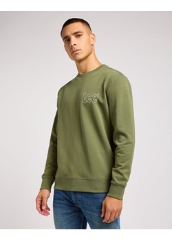 LEE WOBBLY SWS MĘSKA BLUZA BEZ KAPTURA LOGO OLIVE 112351278 L81M045022 ze sklepu YouNeedit.pl w kategorii Bluzy męskie - zdjęcie 183902500