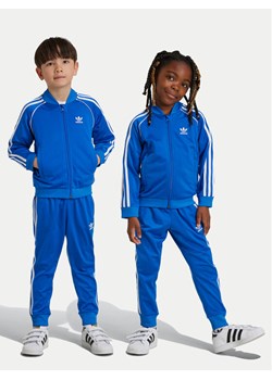 adidas Dres adicolor SST IY4008 Niebieski Regular Fit ze sklepu MODIVO w kategorii Dresy chłopięce - zdjęcie 183907504