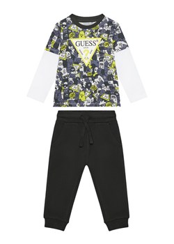 Guess Komplet dziecięcy N5YG00 K8HM4 Zielony Regular Fit ze sklepu MODIVO w kategorii Komplety chłopięce - zdjęcie 183907613
