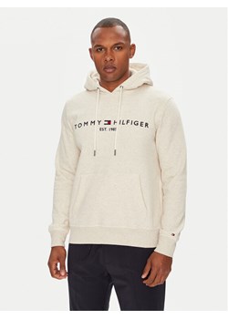 Tommy Hilfiger Bluza Logo MW0MW11599 Beżowy Regular Fit ze sklepu MODIVO w kategorii Bluzy męskie - zdjęcie 183907773