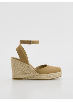 Reserved - Czółenka na koturnie - beżowy ze sklepu Reserved w kategorii Espadryle damskie - zdjęcie 183923470
