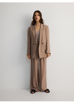 Reserved - Dwurzędowa marynarka z modalu - brązowy ze sklepu Reserved w kategorii Marynarki damskie - zdjęcie 183932820