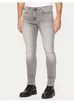 Calvin Klein Jeans Jeansy J30J326562 Szary Slim Fit ze sklepu MODIVO w kategorii Jeansy męskie - zdjęcie 183937874