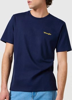 WRANGLER MĘSKA KOSZULKA WRANGLER SMALL LOGO TEE NAVY 112362369 ze sklepu YouNeedit.pl w kategorii T-shirty męskie - zdjęcie 183942522