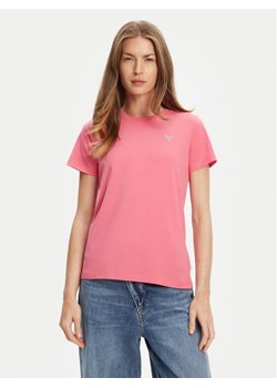 Guess T-Shirt W4YI10 J1314 Różowy Regular Fit ze sklepu MODIVO w kategorii Bluzki damskie - zdjęcie 183944824