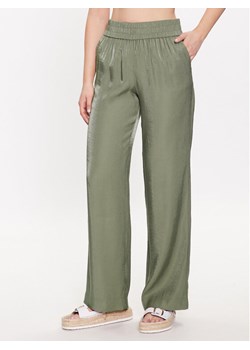 Olsen Spodnie materiałowe 14002060 Khaki Regular Fit ze sklepu MODIVO w kategorii Spodnie damskie - zdjęcie 183945352