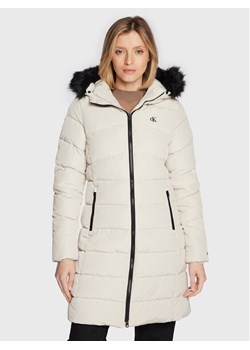 Calvin Klein Jeans Kurtka zimowa J20J219825 Écru Regular Fit ze sklepu MODIVO w kategorii Kurtki damskie - zdjęcie 183945564