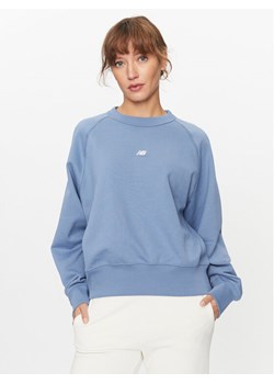 New Balance Bluza Athletics Remastered French Terry Crewneck WT31500 Beżowy Regular Fit ze sklepu MODIVO w kategorii Bluzy damskie - zdjęcie 183946034