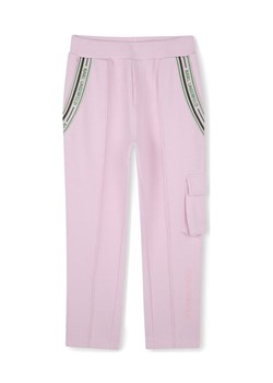 Karl Lagerfeld Kids Spodnie dresowe Z30451 S Różowy Regular Fit ze sklepu MODIVO w kategorii Spodnie dziewczęce - zdjęcie 183946180