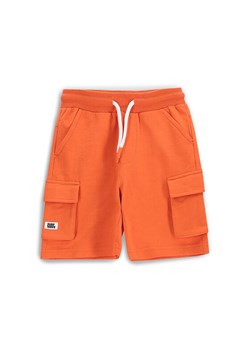 Coccodrillo Szorty sportowe WC5120501HBK Pomarańczowy Regular Fit ze sklepu MODIVO w kategorii Spodenki chłopięce - zdjęcie 183946580