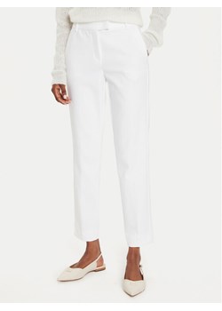 Marella Chinosy Incom 2423136041 Biały Regular Fit ze sklepu MODIVO w kategorii Spodnie damskie - zdjęcie 183946600