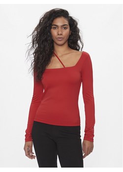 Tommy Jeans Bluzka DW0DW17401 Czerwony Slim Fit ze sklepu MODIVO w kategorii Bluzki damskie - zdjęcie 183946980