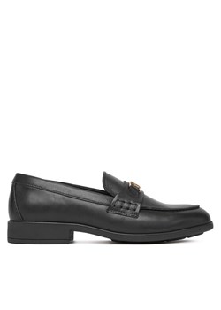 Tommy Hilfiger Loafersy Th Logo Leather Loafer FW0FW08705 Czarny ze sklepu MODIVO w kategorii Lordsy damskie - zdjęcie 183947860