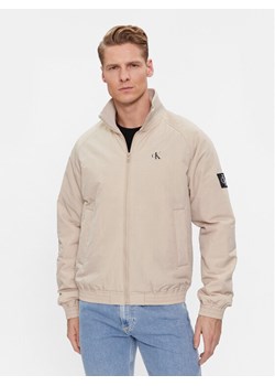 Calvin Klein Jeans Kurtka bomber Harrington J30J324697 Beżowy Regular Fit ze sklepu MODIVO w kategorii Kurtki męskie - zdjęcie 183948080