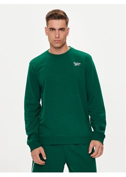 Reebok Bluza Identlty Logo 100200315 Zielony Regular Fit ze sklepu MODIVO w kategorii Bluzy męskie - zdjęcie 183948813
