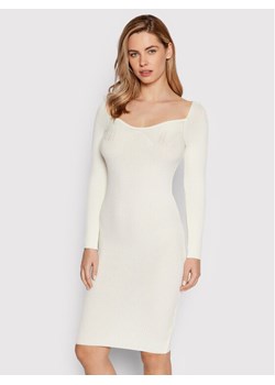 Rinascimento Sukienka dzianinowa CFM0010711003 Biały Slim Fit ze sklepu MODIVO w kategorii Sukienki - zdjęcie 183948954