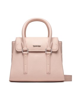 Torebka Calvin Klein Ck Elevated Satchel Mini K60K609851 Różowy ze sklepu eobuwie.pl w kategorii Kuferki - zdjęcie 183970791
