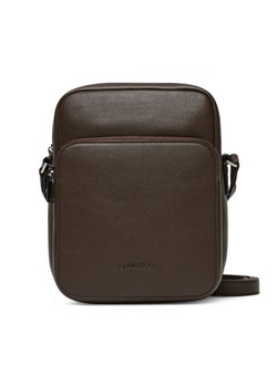 Calvin Klein Saszetka Micro Pebble Crossbody S LV04D3076G Brązowy ze sklepu MODIVO w kategorii Torby męskie - zdjęcie 183985391