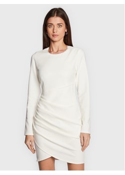 Silvian Heach Sukienka koktajlowa CVA22141VE Biały Slim Fit ze sklepu MODIVO w kategorii Sukienki - zdjęcie 183985823