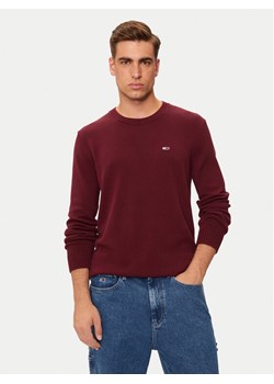 Tommy Jeans Sweter Essential DM0DM18370 Bordowy Slim Fit ze sklepu MODIVO w kategorii Swetry męskie - zdjęcie 183986100