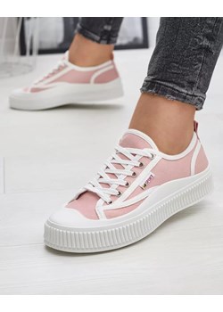 Royalfashion Różowe damskie tenisówki typu trampki Scola ze sklepu royalfashion.pl w kategorii Trampki damskie - zdjęcie 183994511